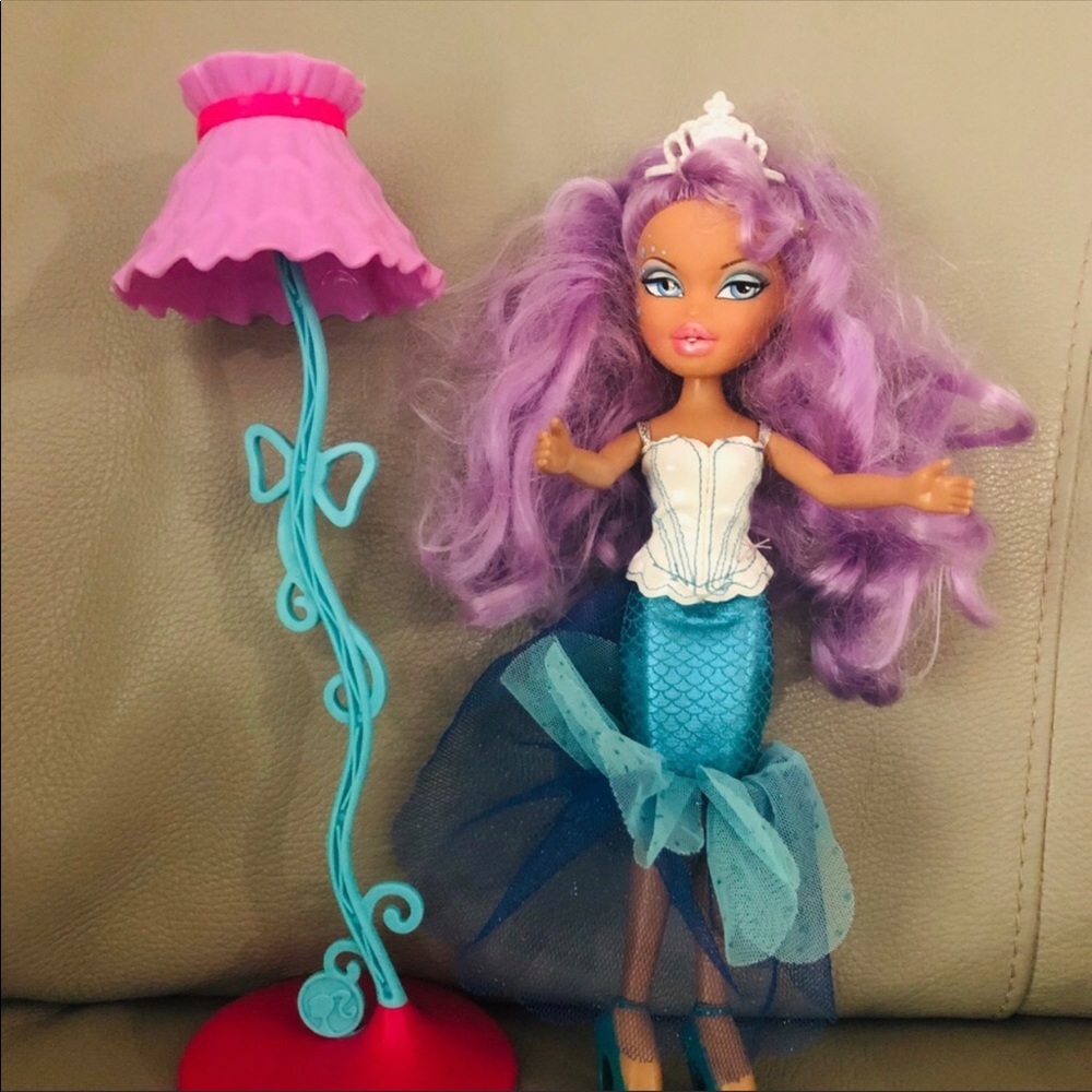 Beautiful Barbie doll with lamp